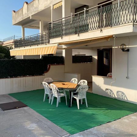 Villa Delle Pomelie Изола деле Фемине Екстериор снимка