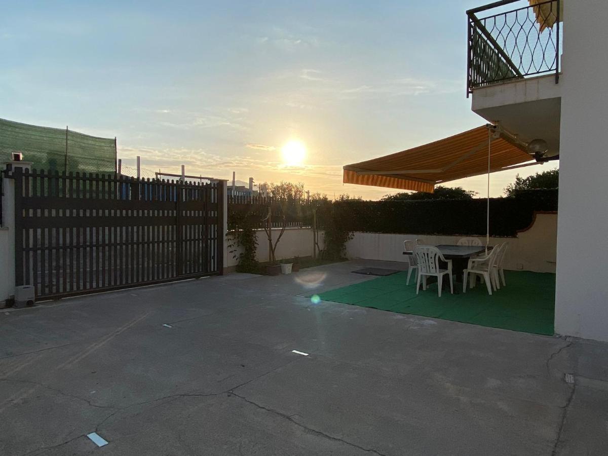 Villa Delle Pomelie Изола деле Фемине Екстериор снимка