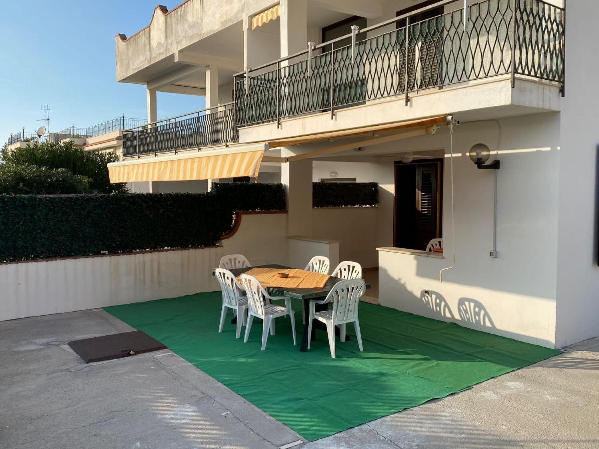 Villa Delle Pomelie Изола деле Фемине Екстериор снимка
