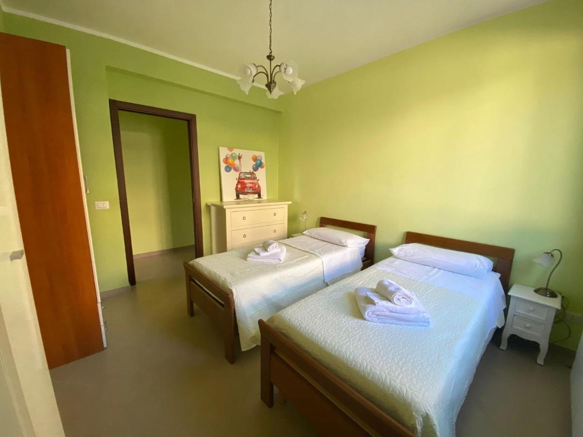 Villa Delle Pomelie Изола деле Фемине Екстериор снимка