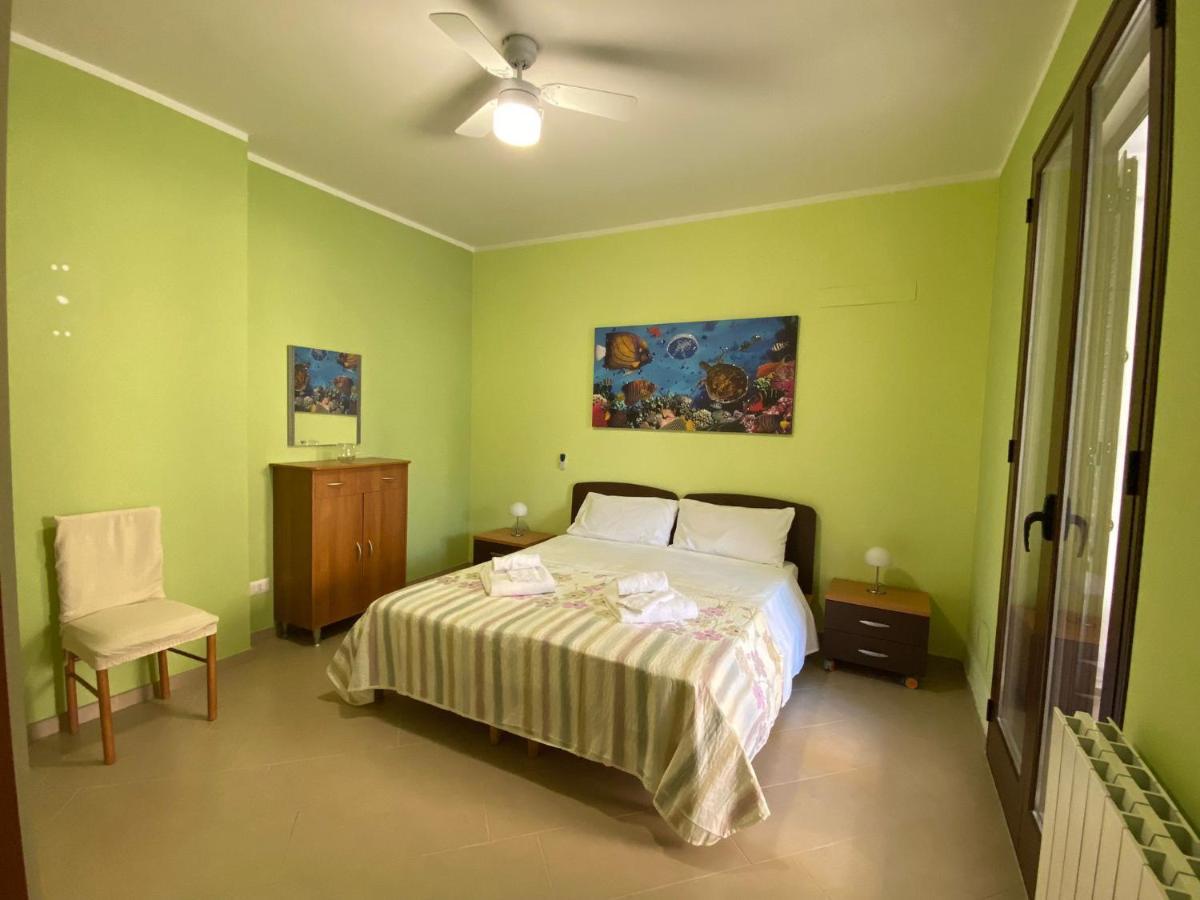 Villa Delle Pomelie Изола деле Фемине Екстериор снимка
